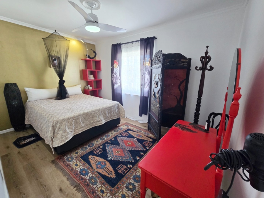 1 Bedroom Property for Sale in Sedgefield Central Western Cape